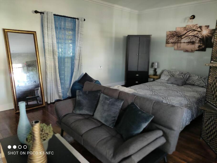 Arcadia Studio Apartment Augier Ngoại thất bức ảnh